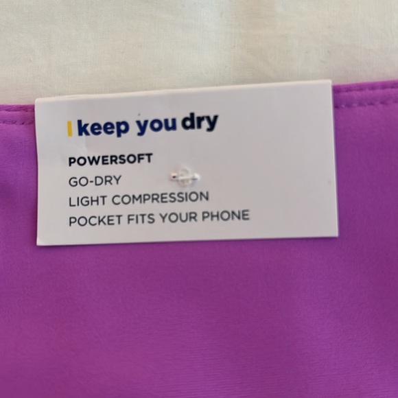 Old Navy 7/8 Powersoft Leggings - Picture 6 of 7